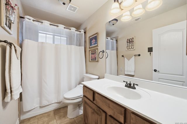 1777 CROSSBOW DR, Canyon Lake, TX 78133