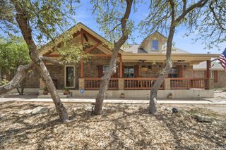 1777 CROSSBOW DR, Canyon Lake, TX 78133