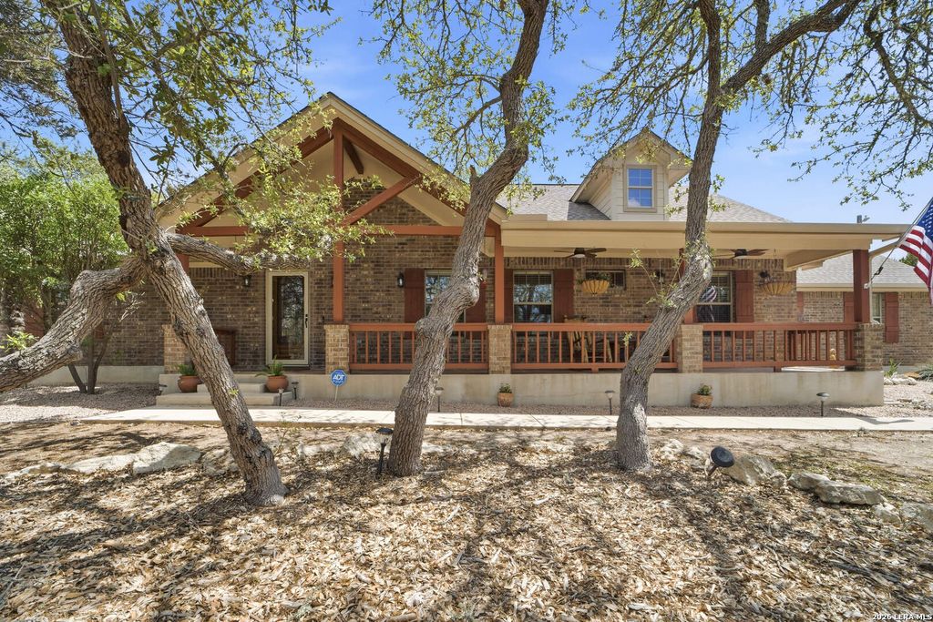 1777 CROSSBOW DR, Canyon Lake, TX 78133