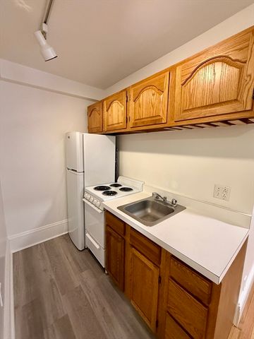 4 Milford St M-01, Boston, MA 02118
