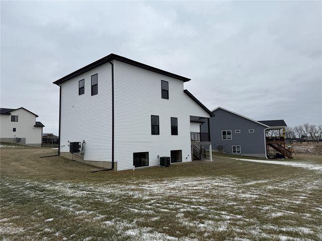 436 Dawson Drive, West Branch, IA 52358