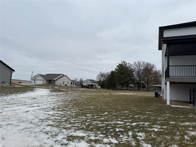 436 Dawson Drive, West Branch, IA 52358