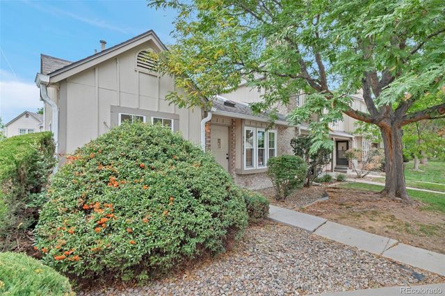 9662 W Chatfield Avenue A, Littleton, CO 80128