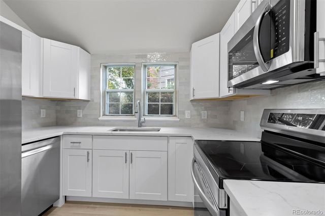 9662 W Chatfield Avenue A, Littleton, CO 80128