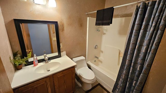 14 Heath Court, Huntington, WV 25705