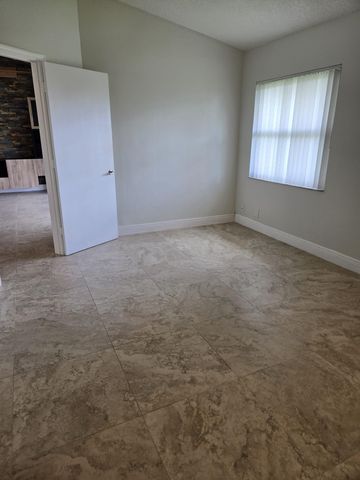 706 Freedom Court 706, Deerfield Beach, FL 33442