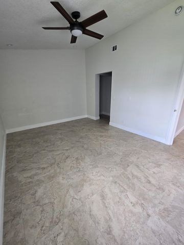 706 Freedom Court 706, Deerfield Beach, FL 33442