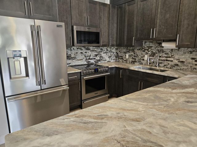 706 Freedom Court 706, Deerfield Beach, FL 33442