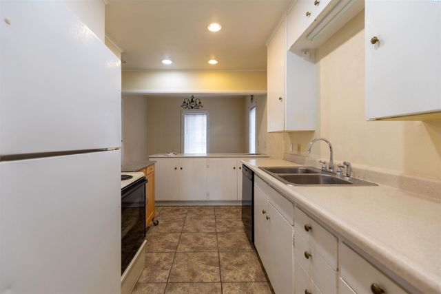 803 Alvarado Terrace, Walla Walla, WA 99362