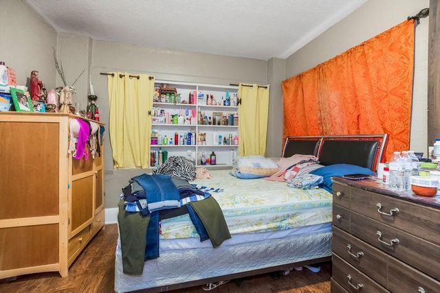 1 McGrew Grove Street, Kansas City, KS 66101