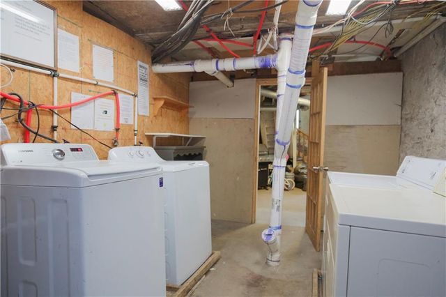 1 McGrew Grove Street, Kansas City, KS 66101