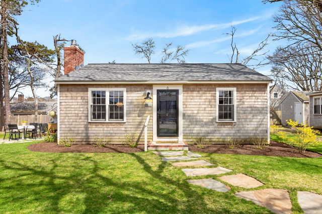 6 Manning Road, Dennis Port, MA 02639