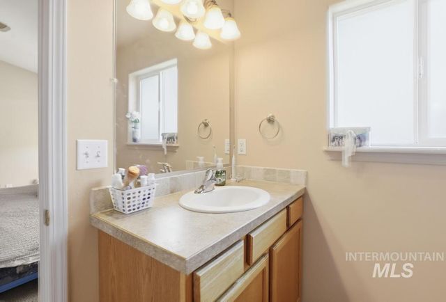 321 W Ave K, Jerome, ID 83338