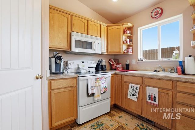 321 W Ave K, Jerome, ID 83338