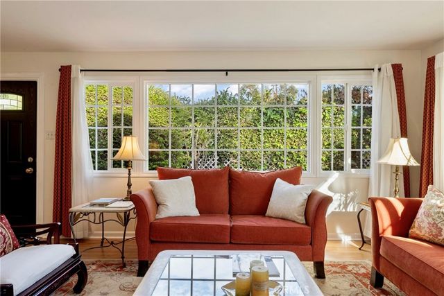 2423 San Pasqual, Pasadena, CA 91107