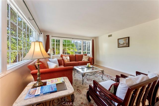 2423 San Pasqual, Pasadena, CA 91107