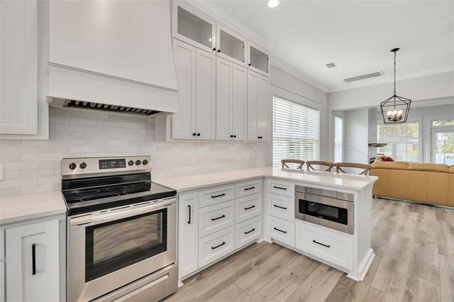 311 Peachtree Street, St Simons Island, GA 31522