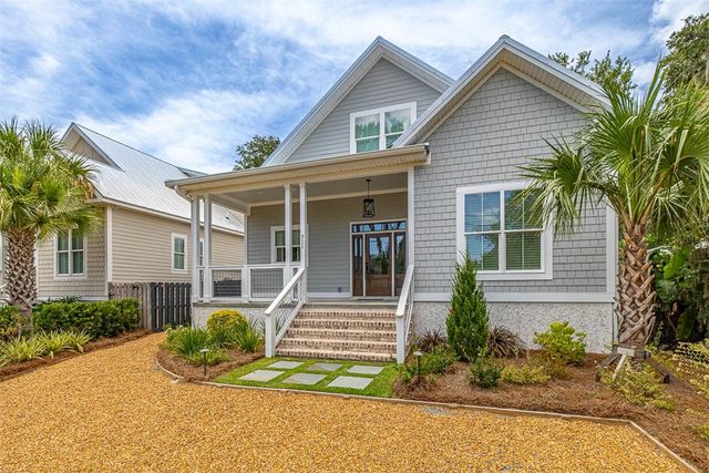311 Peachtree Street, St Simons Island, GA 31522