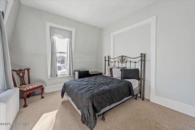 49 W High Street, Ballston Spa, NY 12020