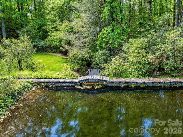 1213 Bull Pen Road, Cashiers, NC 28717