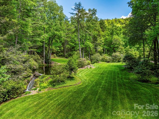 1213 Bull Pen Road, Cashiers, NC 28717