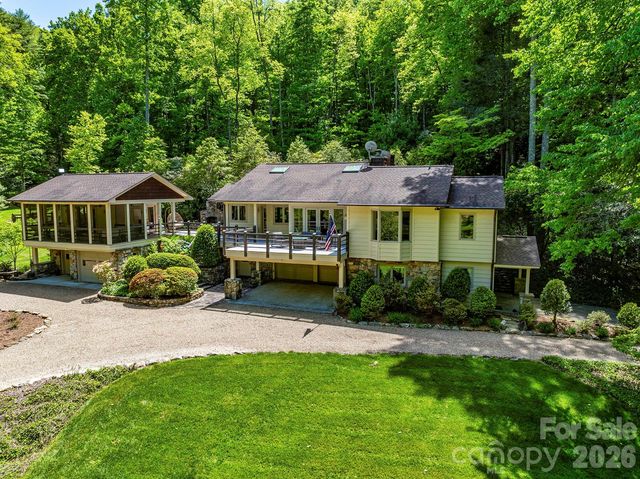 1213 Bull Pen Road, Cashiers, NC 28717