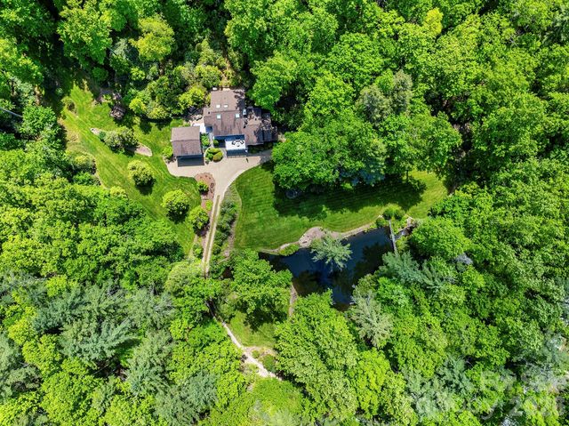 1213 Bull Pen Road, Cashiers, NC 28717