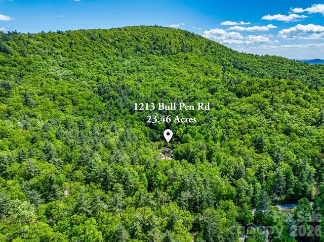 1213 Bull Pen Road, Cashiers, NC 28717