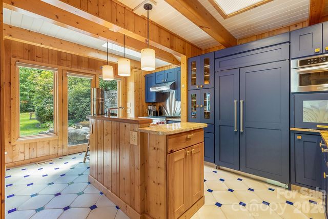 1213 Bull Pen Road, Cashiers, NC 28717