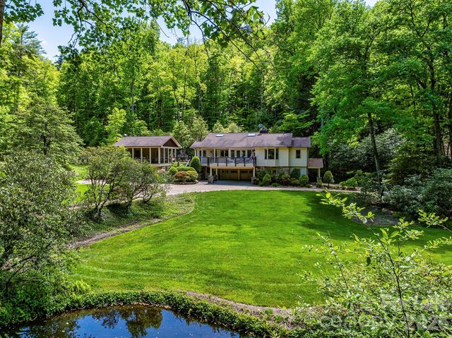 1213 Bull Pen Road, Cashiers, NC 28717
