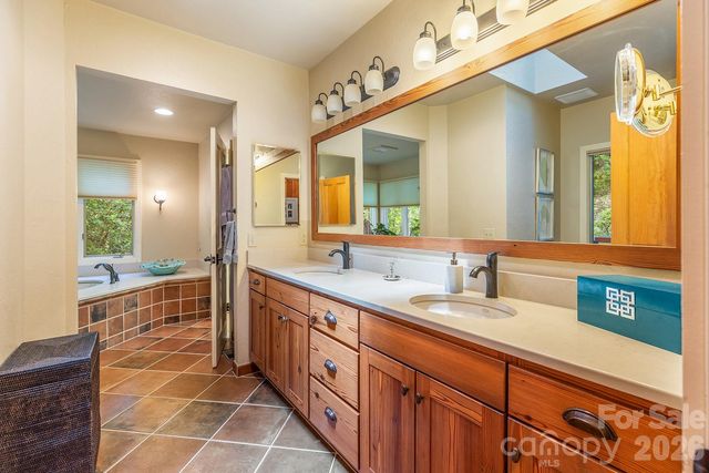 1213 Bull Pen Road, Cashiers, NC 28717