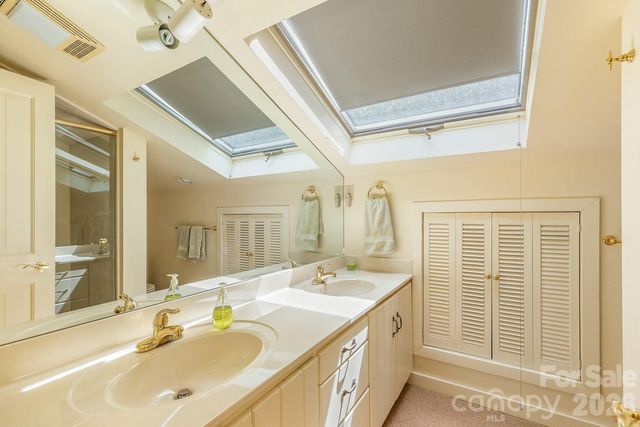 1213 Bull Pen Road, Cashiers, NC 28717