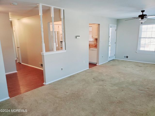 912 Wellington Place, Aberdeen, NJ 07747