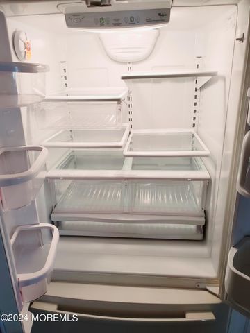 912 Wellington Place, Aberdeen, NJ 07747