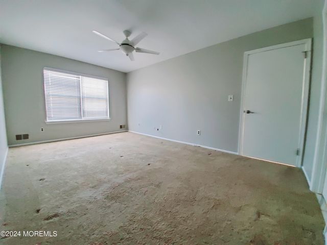 912 Wellington Place, Aberdeen, NJ 07747