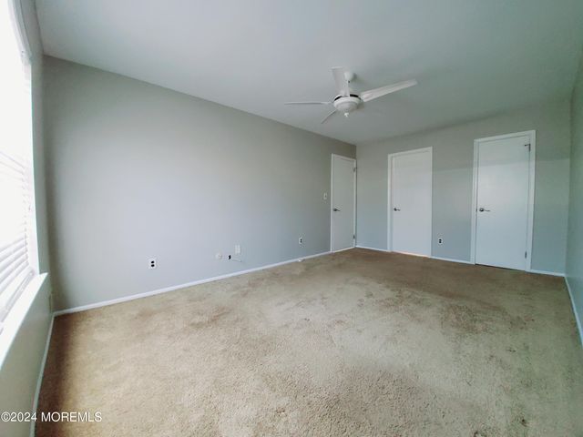 912 Wellington Place, Aberdeen, NJ 07747