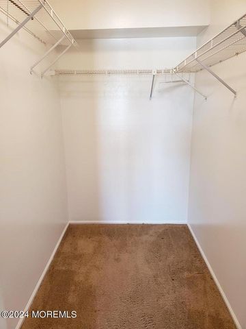 912 Wellington Place, Aberdeen, NJ 07747