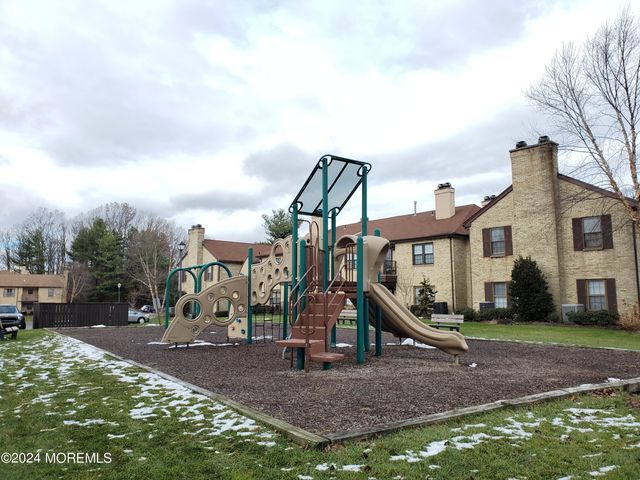 912 Wellington Place, Aberdeen, NJ 07747