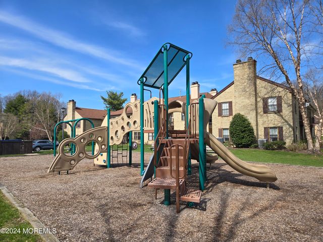 912 Wellington Place, Aberdeen, NJ 07747