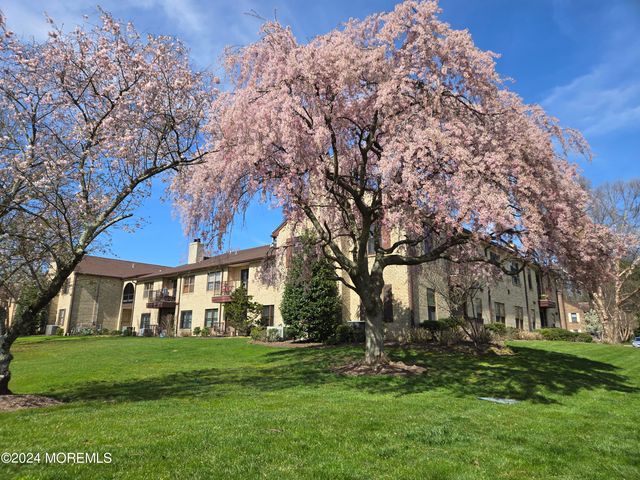 912 Wellington Place, Aberdeen, NJ 07747