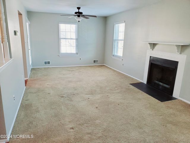 912 Wellington Place, Aberdeen, NJ 07747