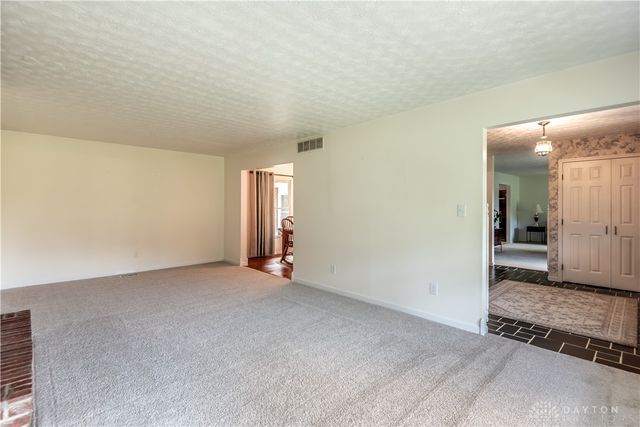 1711 Mcclellan Road, Xenia, OH 45385