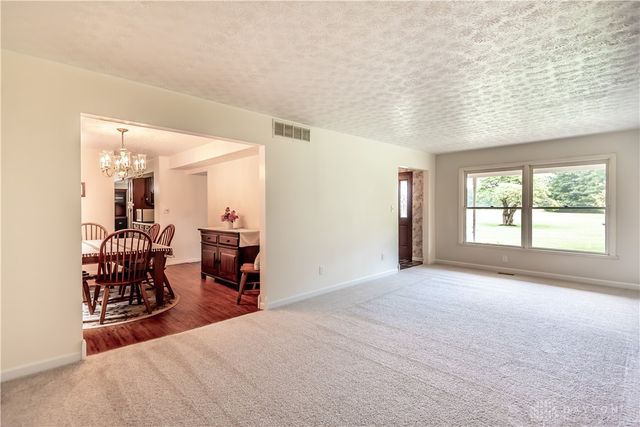 1711 Mcclellan Road, Xenia, OH 45385