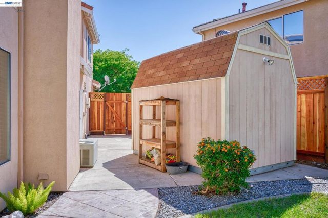 1930 Tahoe Cir, Tracy, CA 95376