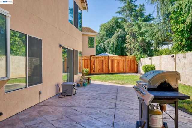 1930 Tahoe Cir, Tracy, CA 95376