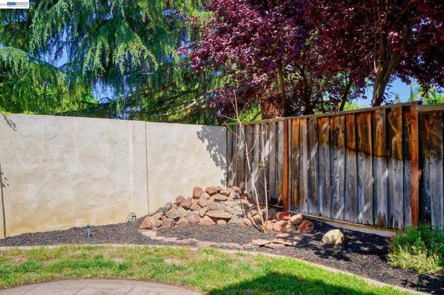 1930 Tahoe Cir, Tracy, CA 95376