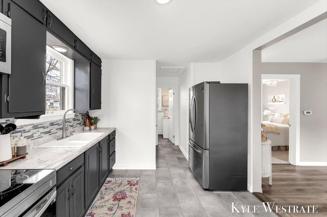 489 W 23rd Street, Holland City, MI 49423