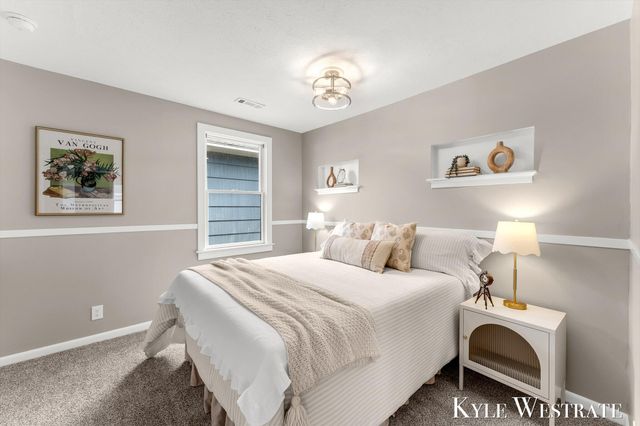 489 W 23rd Street, Holland City, MI 49423