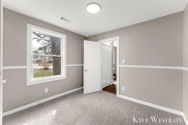 489 W 23rd Street, Holland City, MI 49423