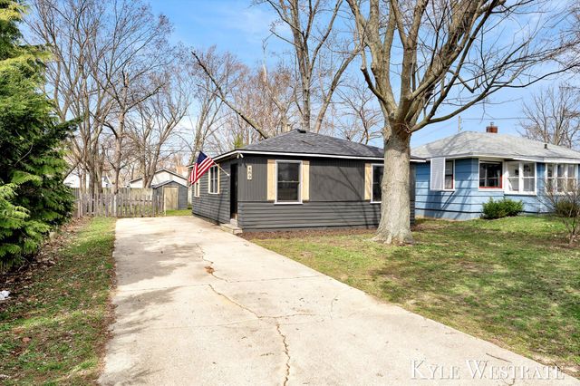 489 W 23rd Street, Holland City, MI 49423
